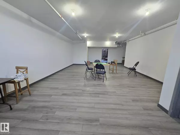 Edmonton, AB T6W5C2,11314 119 Street NW NW