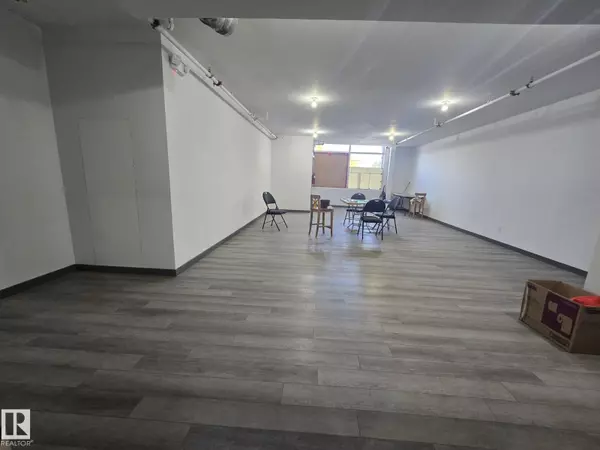 Edmonton, AB T6W5C2,11314 119 Street NW NW