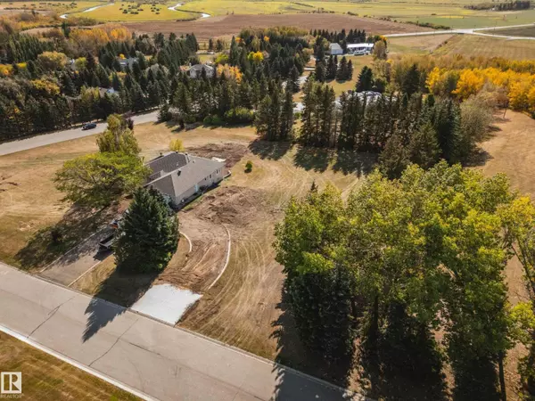 Rural Sturgeon County, AB T8T0C5,21B 54324 Bellerose DR