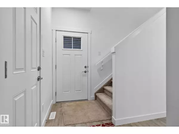 Edmonton, AB T6X3H4,#35 2710 66 ST SW