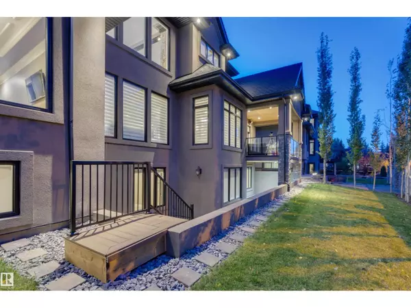 Edmonton, AB T6W2M6,2807 WHEATON DR NW