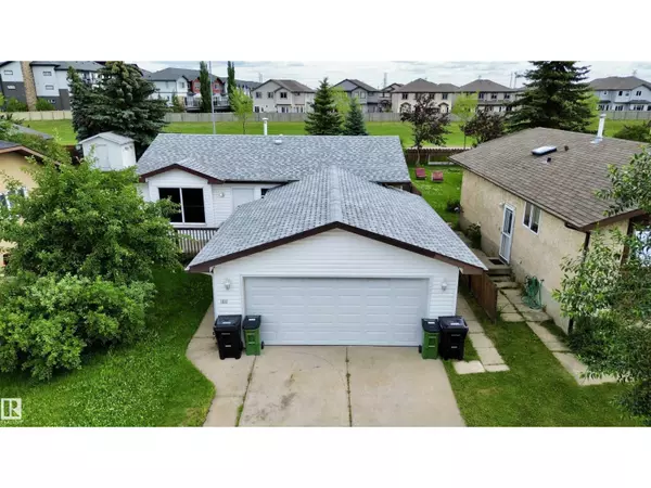 1411 35 ST NW, Edmonton, AB T6L2M2