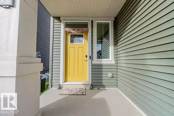 Edmonton, AB T6X2Z8,1745 PLUM CR SW