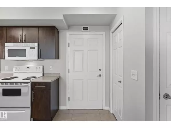 Edmonton, AB T5T3X8,#313 6925 199 ST NW