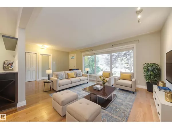 Edmonton, AB T6C2T4,7112 81 ST NW