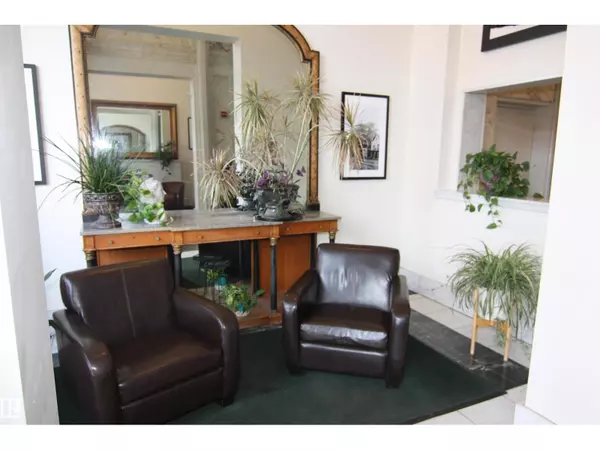 Edmonton, AB T5J0N8,#311 10134 100 ST NW