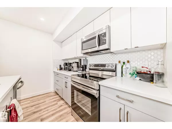 Edmonton, AB T5G1P1,#2 11326 95A ST NW