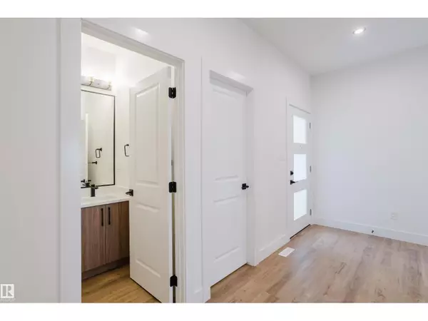 Leduc, AB T9E0S9,341 Munn WY