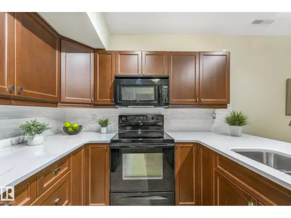 Sherwood Park, AB T8H0H7,#112 500 PALISADES WY