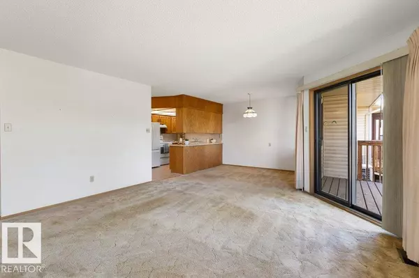 Edmonton, AB T5X5R8,10646 153 AV NW