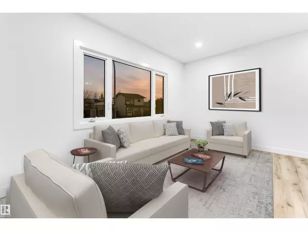 4616 32 AV NW, Edmonton, AB T6L5J4