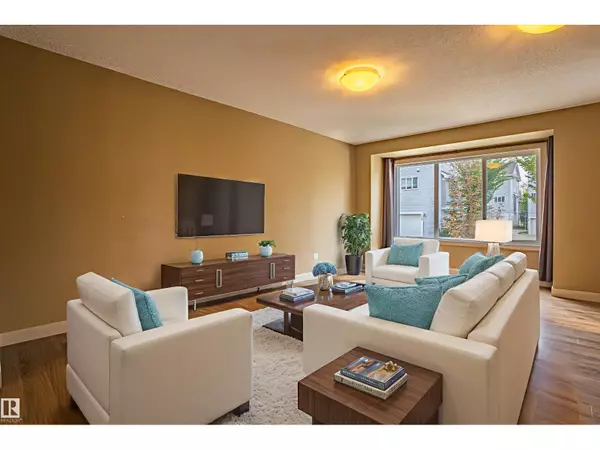 Edmonton, AB T6R0W6,#32 2121 HADDOW DR NW