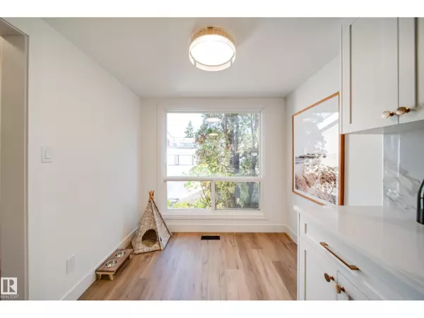 St. Albert, AB T8N2J3,191 GRANDIN VG