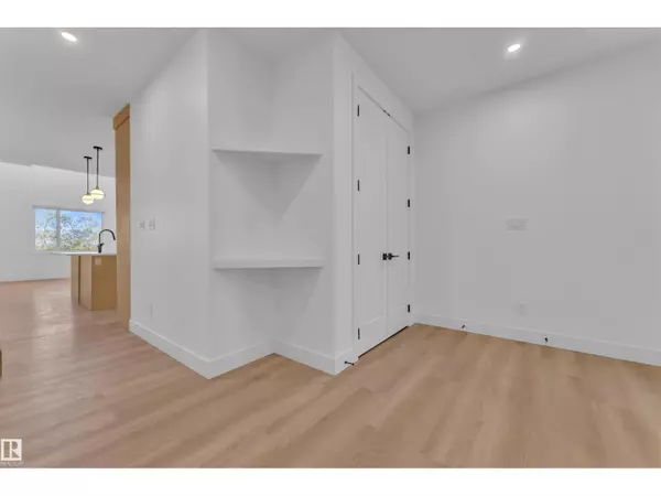 Edmonton, AB T6X3G1,8451 Mayday Link SW SW