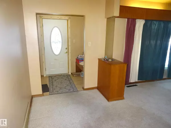 Andrew, AB T0B0C0,5036 52 ST