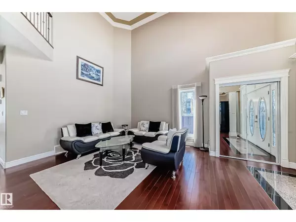 Edmonton, AB T5A3V4,16104 136 ST NW