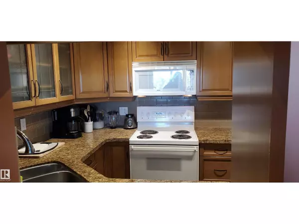 Edmonton, AB T6H5G9,#415 5520 RIVERBEND RD NW