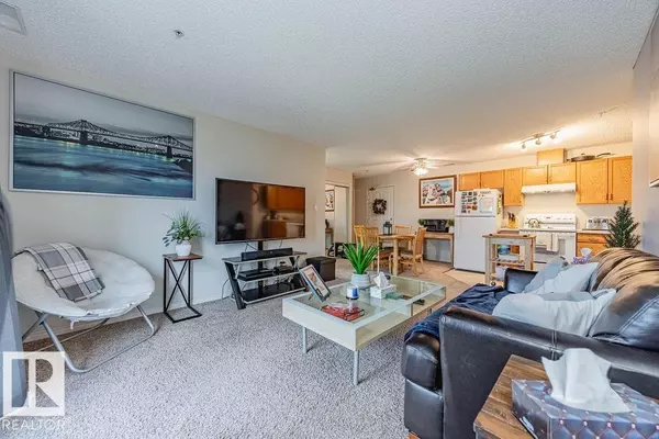 Edmonton, AB T5Z3V1,#314 16303 95 ST NW