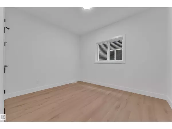 Edmonton, AB T6X3E2,2408 1 AVE SW SW