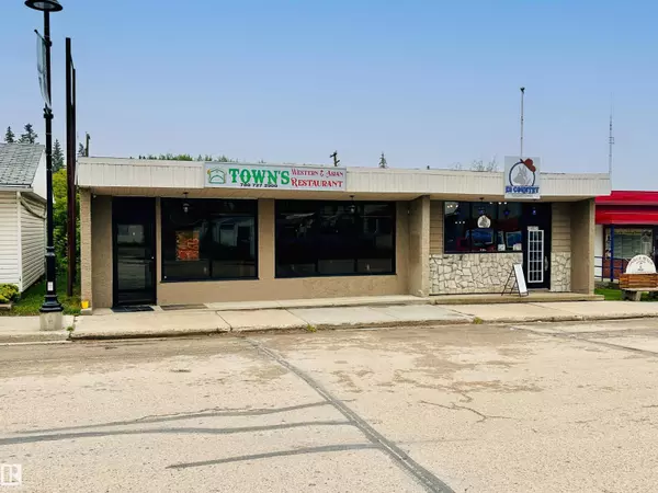 5012 | 5014 50 Street, Evansburg, AB T0E0T0