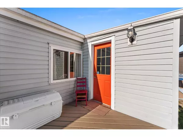 Rural Parkland County, AB T7X3F9,712 53222 Range Road 272