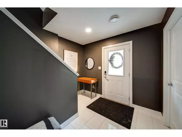Edmonton, AB T5T1A5,#42 2922 MAPLE WY NW