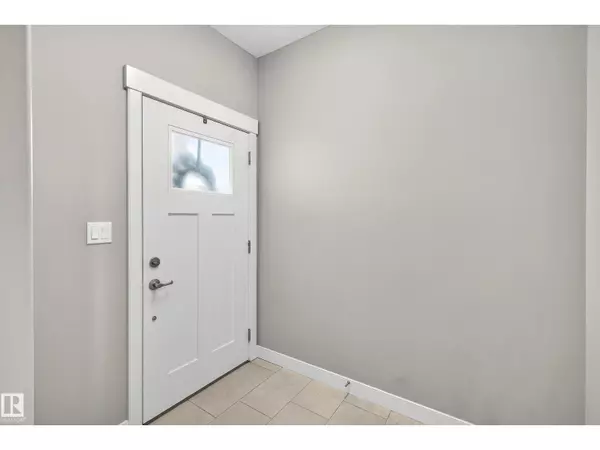 Edmonton, AB T5T7G1,22540 82 AV NW