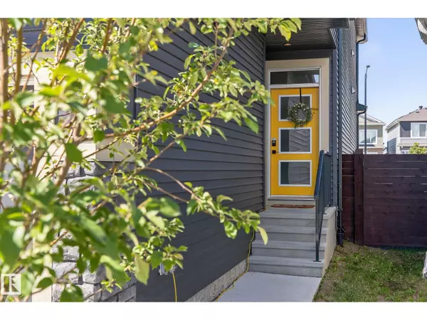 Edmonton, AB T6W5E7,3349 KULAY WY SW