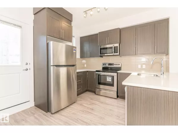 Edmonton, AB T6X0Y2,#71 655 WATT BV SW