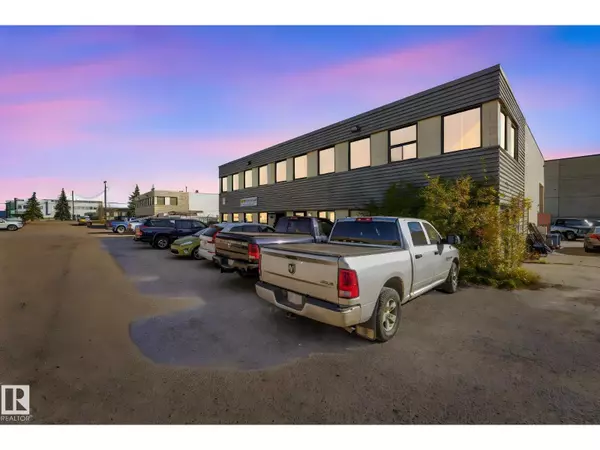 16371 130 AV NW, Edmonton, AB T5V1K5
