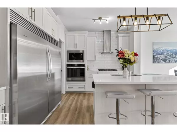 9611 224 ST NW, Edmonton, AB T5T7K6