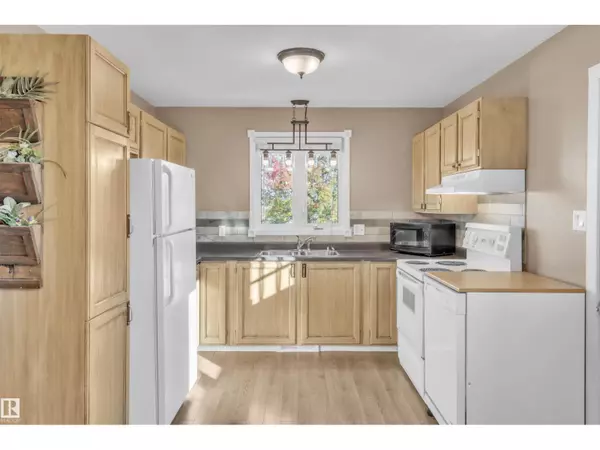 Cold Lake, AB T9M1L9,1818 Forest DR