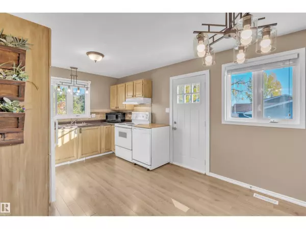 Cold Lake, AB T9M1L9,1818 Forest DR