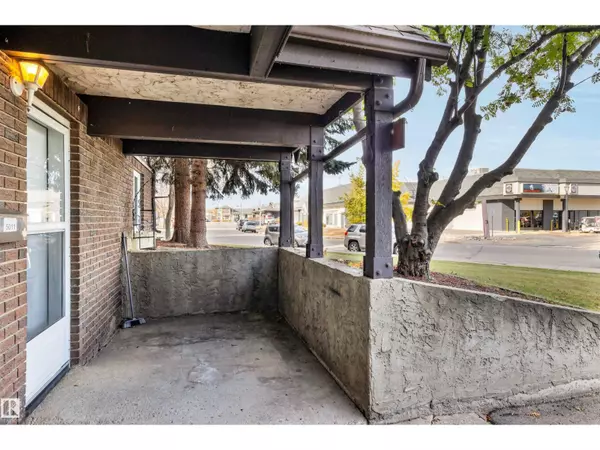 St. Albert, AB T8N3V4,5011 TUDOR GL