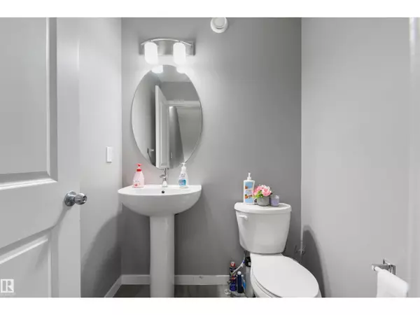 Edmonton, AB T6X2H1,#132 3305 ORCHARDS LINK LI SW SW