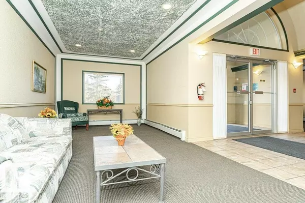 Edmonton, AB T6R2S7,#301 911 RABBIT HILL RD NW