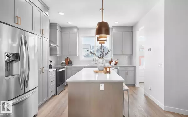 Edmonton, AB T6X3G7,2224 MUCKLEPLUM CR SW