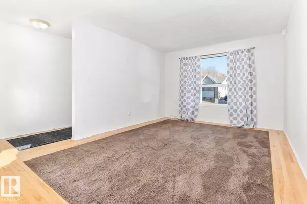 Spruce Grove, AB T7X1T3,26 WEST TERRACE PL