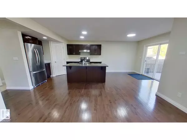 Edmonton, AB T6T0P4,3236 17B AV NW