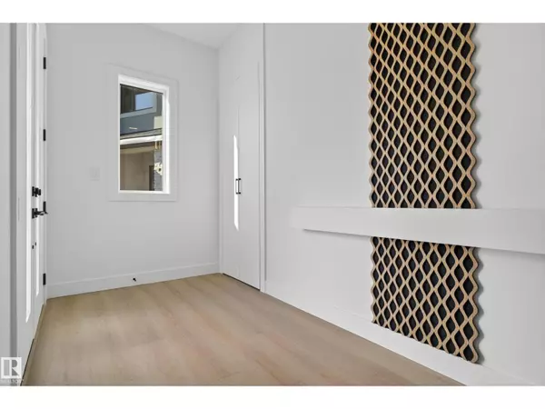 Leduc, AB T9E1K5,160 EDGEWATER CI