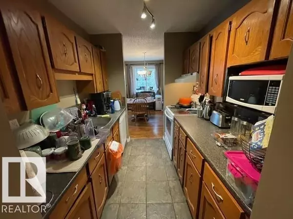 Edmonton, AB T6H5G4,#208 14803 51 AV NW