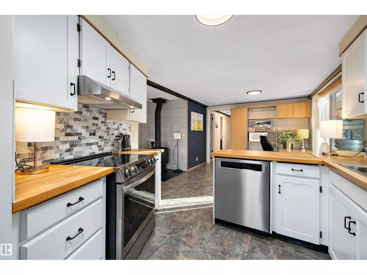 Rural Wetaskiwin County, AB T0C2V0,619 6th st