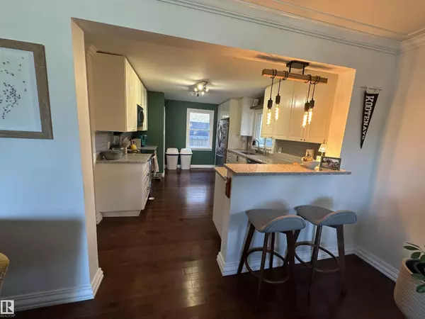 Edmonton, AB T6A3K9,10447 81 ST NW