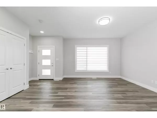 Edmonton, AB T6W4H7,5060 CHAPPELLE RD SW
