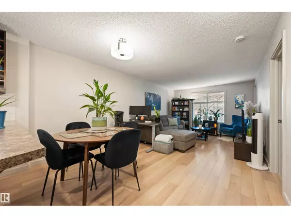 Edmonton, AB T6B3V6,#158 7805 71 ST NW