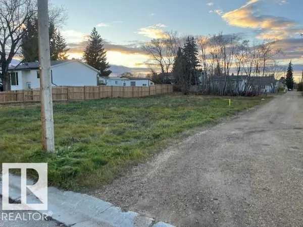 4824 50 Street, Barrhead, AB T7N1A4