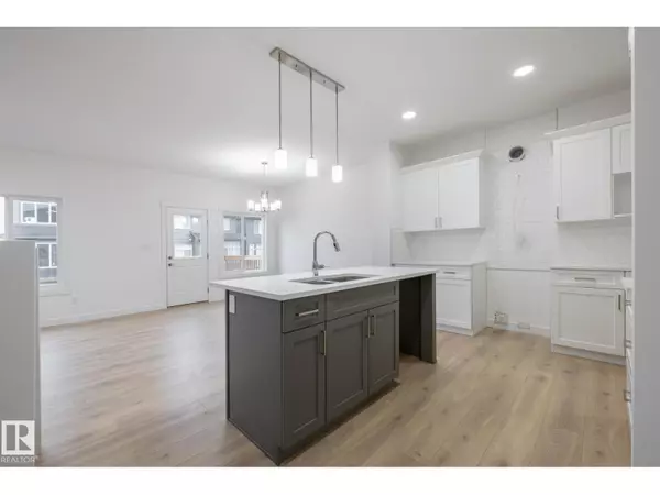 Edmonton, AB T6W1A8,5264 KINNEY PL SW