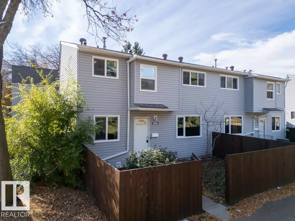 Edmonton, AB T5A3N3,5418 144B AV NW