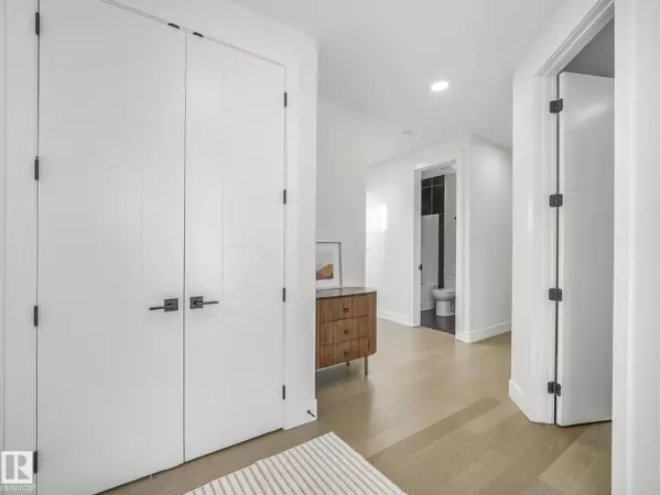 Edmonton, AB T5Z0S8,18120 89 ST NW