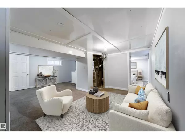 Edmonton, AB T5B2Y5,11536 83 ST NW